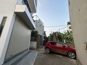 thiện chí là bán chỉ nhỉnh 4 tỷ nhà mới 4 tầng, ô tô đỗ cửa, full thổ cư tại vân nội, đông anh