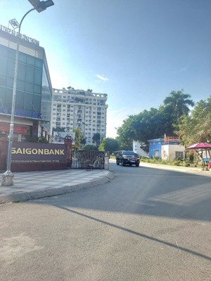 nhà cấp 4 sổ vuông ngang 6m dài 26, nguyễn tư nghiêm,nhà còn đẹp ở ngay giá siêu tốt