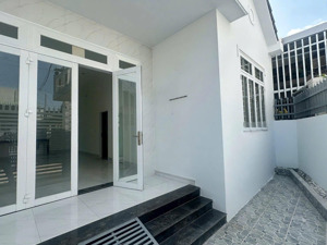 bán nhà gần trạm y tế bửu hoà 100m2 sổ riêng thổ cư (p. bửu hoà) giá 2tỷ250