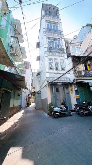 bán nhà 5 tầng xe hơi đỗ cửa đường hoàng diệu