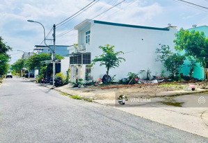 lô góc siêu hiếm 2 mặt tiền đường nhựa phù hợp đầu tư hướng đông bắc mát mẻ khu dân cư đông đúc