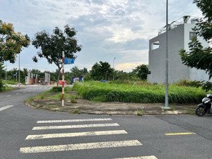 bán lô góc dự án sài gòn riverpark tại tt cần giuộc 122m2 giá 2ty950 (thương lượng) lh: 