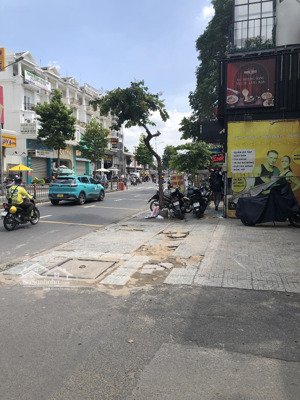 bán nhà 2 tầng, 4.2 x 11m, ngay chợ gò vấp, chỉ 5.65 tỷ