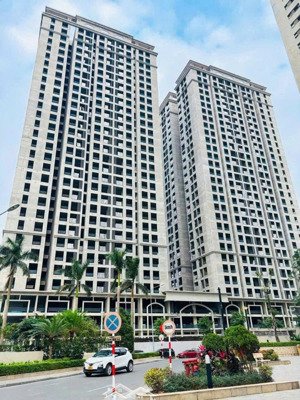 cho thuê tòa nhà 3 tầng 2.400m2 hà đông phù hợp mở trường, trung tâm, văn phòng lớn