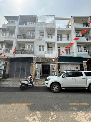 bán nhà phố trung tâm an phú an khánh, nhà đối diện công viên hồ sinh thái,tn ích đầy đủ, sổ hồng