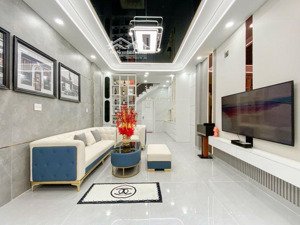 nhà mới 2 tầng, full nội thất, trung tâm quận 11, ngang hơn 4m. giá nhỉnh 7 tỷ thương lượng