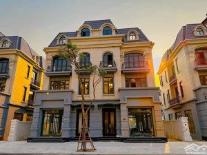 biệt thự song lập kinh đô, cạnh vincom & quảng trường kinh đô ánh sáng chỉ 139tr/m2.lh 