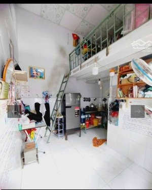 bán nhà trọ đường 5 linh xuân. dt 78m2 . gồm nhà và 3 phòng trọ . giá 4,85ty. hẻm xe hơi