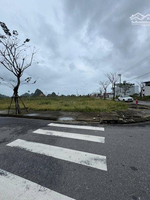 bán lô góc đầm sen vị trí đẹp, diện tích lớn giá tốt chỉ 56tr/m2