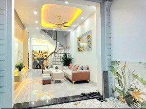 cầu giấy, nhà đẹp, ngõ 3 gác tránh, 60m ra phố, ở luôn, giá tốt nhất khu vực, 44m2*5t