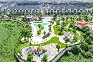 bán nhà phố verosa park. liên hệ tấn giàu 