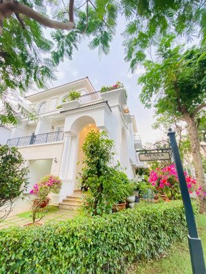 biệt thự venica giá tốt đầu năm bính ngọ. xem nhà liên hệ tấn giàu 