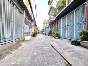 bán nhà 4 tầng, hậu giang, quận 6, 42m2, giá 6.3 tỷ thương lượng