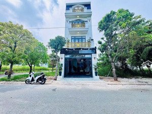 b.án n.hà phố hiện đại xây mới 3 tầng - có thang máy - full nội thất cao cấp - kdc tuấn anh- giá 11