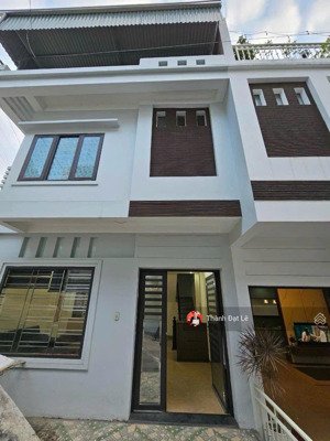 chính chủ bán nhà 2 tầng 54m2 ngõ 25 cao xanh, hạ long. gần ô tô ford. gần trường, trạm tiện ích.