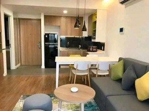 chủ nhà cần bán chcc republic plaza chuẩn ks 5 sao. chỉ với 2.7tỷ. lh em: call/zalo