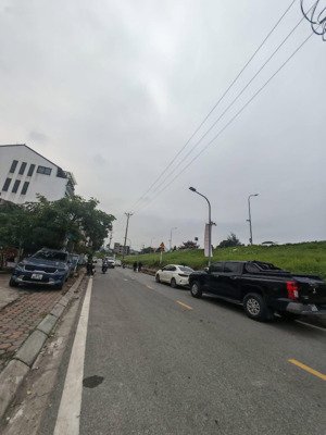 quỹ đất vàng trung tâm ngọc thuỵ biểu tượng giá trị dành cho doanh nhân