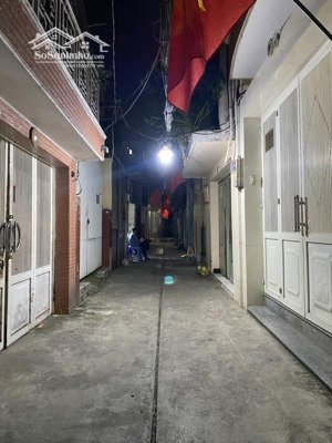 nhà đang cho thuê ổn định 9 triệu/tháng
giá 5 tỷ 2