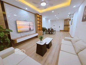 chính chủ e bán căn 901 viglacera full đồ đẹp