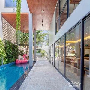 cắt lỗ villa biển khu phố hàn 5t 10pn+wc+hồ bơi full ntcc 240m2 mt12m mp đỗ thế chấp rộng 8m lề 5m