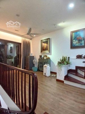 sống chất , trung tâm ba đình 72m , 6 tầng , thang máy 6pnkk , đầy đủ công năng ,giá ban 16,8 tỷ