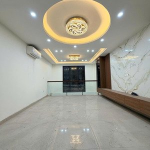 bán nhà phố hoàng văn thái 41m x 7 tầng thang máy ô tô vào nhà ngõ thông 18.8 tỷ