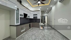 gấp hiếm bán nhà nguyễn văn cừ [giảm 1 tỷ] 88 m2 -giá 11 tỷ-5 tầng-sổ đỏ trao tay