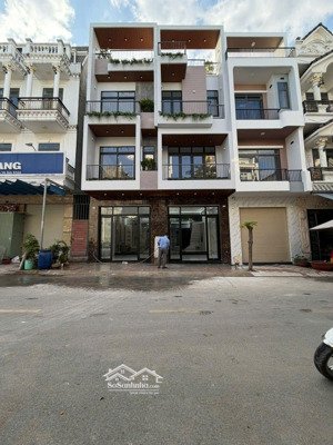 nhà phố kdc phú hồng đạt, phường bình chuẩn, tp thuận an.