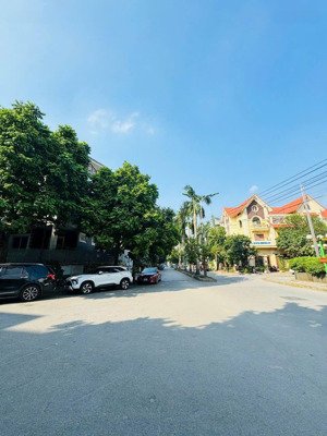 nhà đẹp! bán nhà kđt vạn phúc, lô góc, dt 65m, 4t, nhà đẹp, kinh doanh, ô tô tránh, giá 17,2 tỷ.