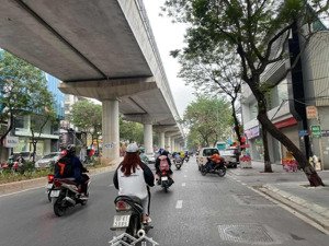 siêu phẩm mặt phố vip quận cầu giấy-9 tầng nổi 2 tầng hầm- full hoàn công-pccc đầy đủ