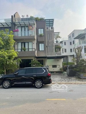 chủ nhà cần ra hàng đầu năm căn song lập giá tốt nhất khu vực. 180m2 hướng đẹp