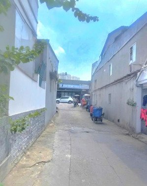 bán nhà bình thạnh 100m2 - nhỉnh 4 tỷ sát mặt tiền nơ trang long p13 tiện xây chdv sau này ra hxh