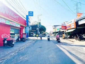 góc 2 mặt tiền đường kinh doanh p. long bình, 23x35, 800m2, 24.5 tỷ, đang cho thuê trên 40tr/tháng