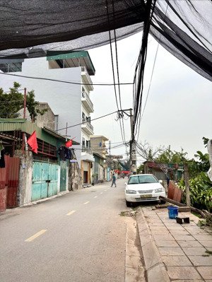 bán đất tặng nhà thuý lĩnh 2 tầng 50,5m2- 9,5 tỷ - ô tô tránh - view bãi bồi sông hồng