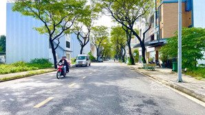 bán lô biệt thự fpt 216m2 gần kênh trung tâm