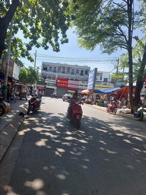 lô đất vị trí cực đẹp mặt tiền đường số 63 ,p bình trưng diện tích đất: 887,6m ngang 9m dài 99m