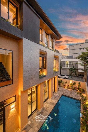 hiếm siêu phẩm mp lêhữukhánh cắt lỗ bt khu hàn 4t 6pn full nt view sông hàn 200m2 mt10m sẵn 150tr/t