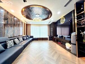 Nhà mới- Ở sướng- 7 tầng- Thang máy- Sát Phố- Ngõ thông- Ô tô tránh- Phố Đỗ Quang.