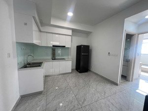 em my trực thuộc cđt có độc quyền căn 2pn full nội thất giá tốt đề đầu tư/mua ở tại paris hoàng kim