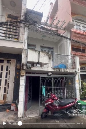 bán nhà chính chủ q.6 gần vòng xoay phú lâm