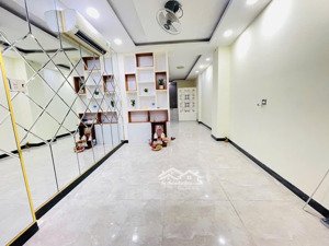 bán nhà mặt tiền đường nhánh lê văn việt 1tr2l 4pn 3wc giá 6,9 tỷ