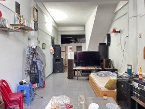 bán nhà riên tại chợ thủ đức, 3.8 tỷ, 2pn, 2wc, 2 tầng