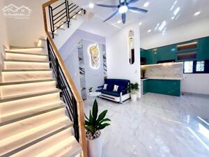 Bán nhà lô góc hai mặt tiền HXH Bùi Quang Là ngang 4.3m gần Emart Phan Huy Ích nhỉnh 4tỷ.