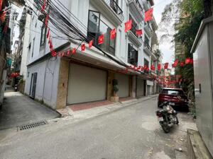 Đất vị trí đẹp phố Lạc Long Quân 90m2 mặt tiền 9.3m sổ vuông giá 23.8 tỷ gần Hồ Tây