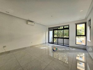 cho thuê nhà nguyên căn làm văn phòng vạn phúc city - 5x20m - có thang máy - điều hòa/giá tốt