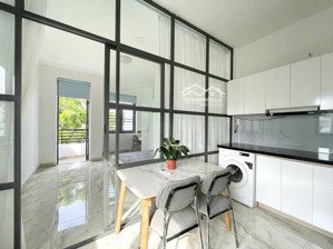 [only one] 1pn balcony 40m2 - máy giặt riêng, nhà sạch sẽ, rộng rãi - ngay điện biên phủ