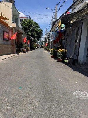 nhà 1 lầu đường 16a 4x9m sổ riêng giáp tân phú giá tốt