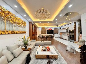 siêu hiếm! đội cấn, ba đình gần phố, có bãi ô tô 51.8m2 7,35 tỷ 