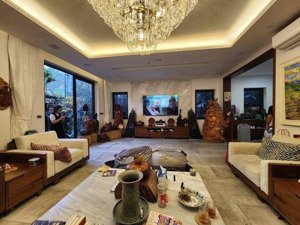 bán nhà hiếm, phố ngụy như kon tum 97m2 thiết kế 7 nổi 1 hầm kd ô tô tránh 4x tỷ