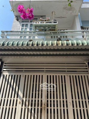 bán nhà hơn 4 ty nhà 2 tầng trung tâm tăng nhơn phú b quận 9